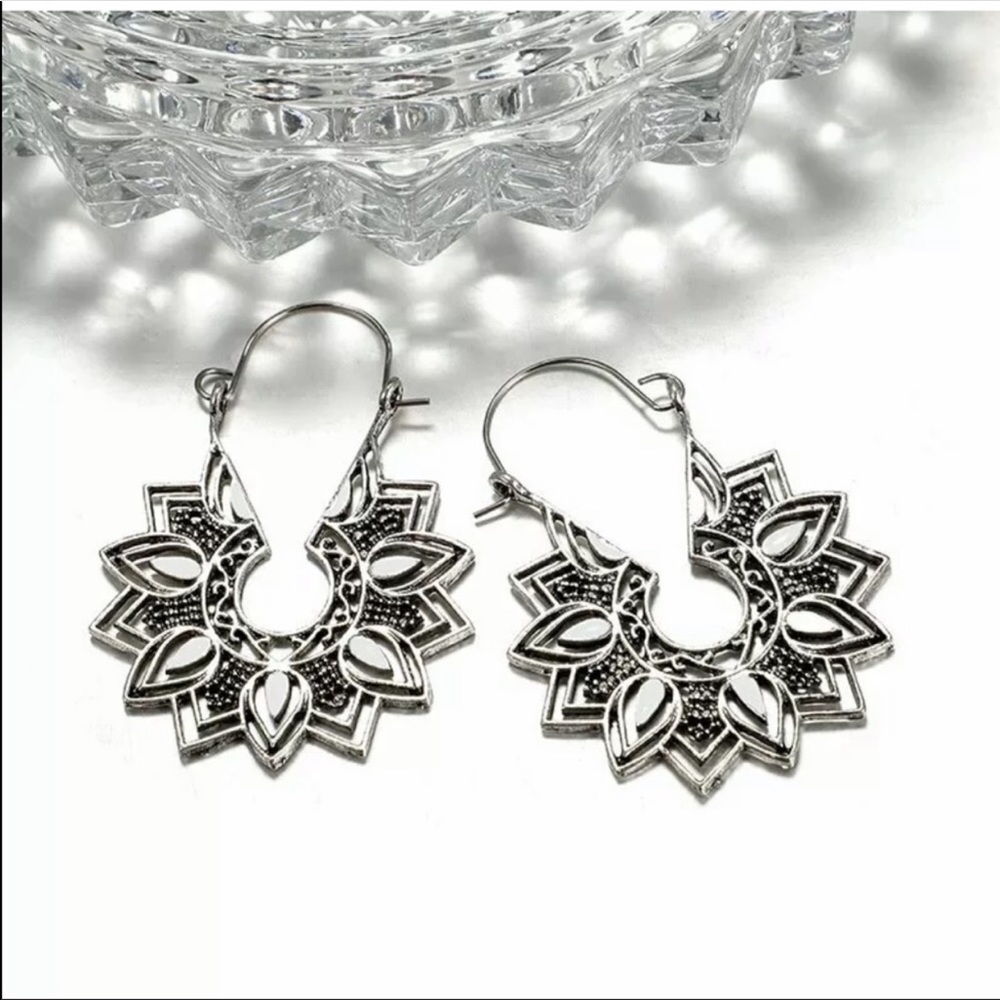 Boho Bohemian Silver Tinetan Hoop Earrings - Picture 4 of 4